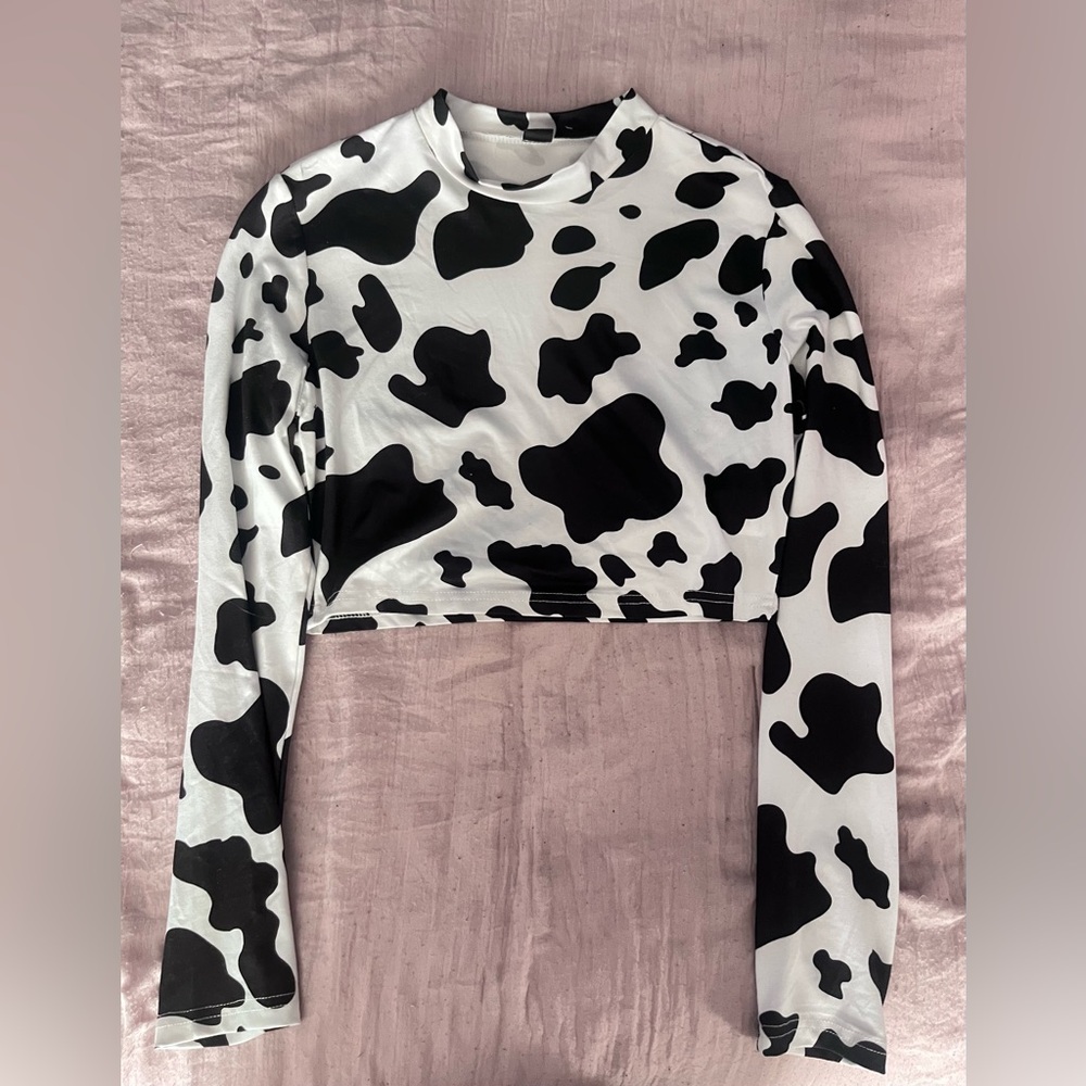 SHEIN Black and White Graphic Crop T-Shirt
